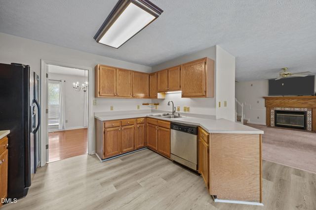 564 Coachman Way, Sanford, NC 27332