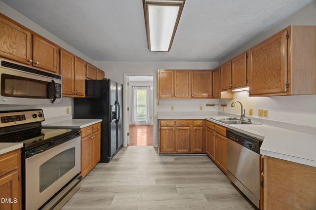 564 Coachman Way, Sanford, NC 27332