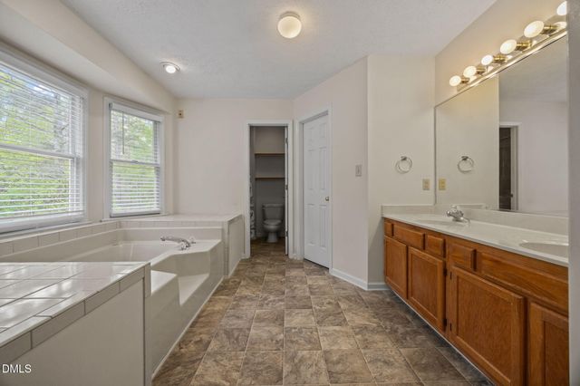 564 Coachman Way, Sanford, NC 27332