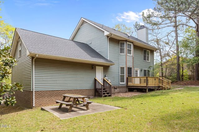 564 Coachman Way, Sanford, NC 27332