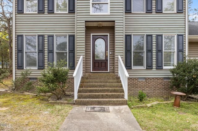 564 Coachman Way, Sanford, NC 27332