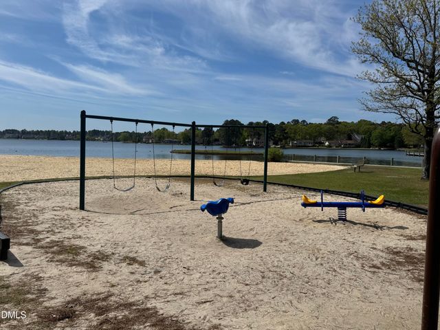 564 Coachman Way, Sanford, NC 27332