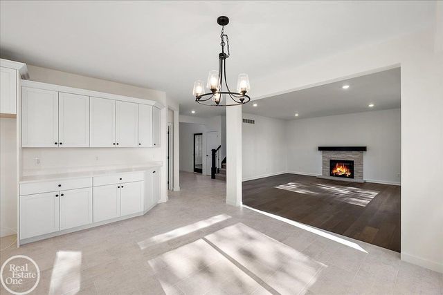 50606 Summit View Drive, Macomb Twp, MI 48042