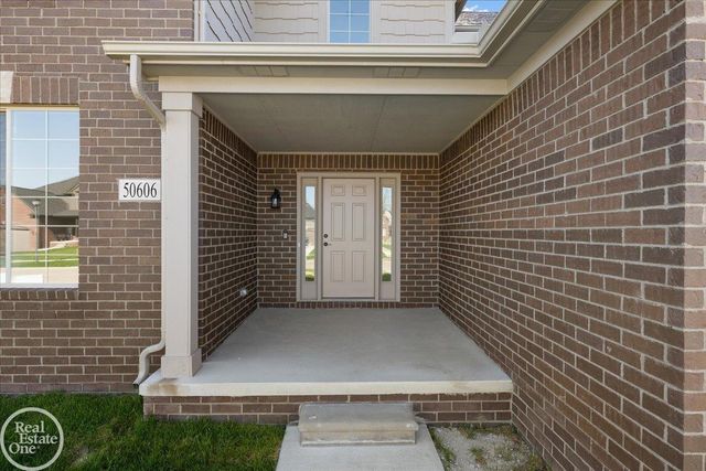 50606 Summit View Drive, Macomb Twp, MI 48042