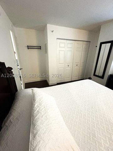 800 N Miami Ave E-905, Miami, FL 33136