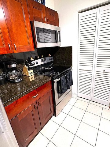 800 N Miami Ave E-905, Miami, FL 33136
