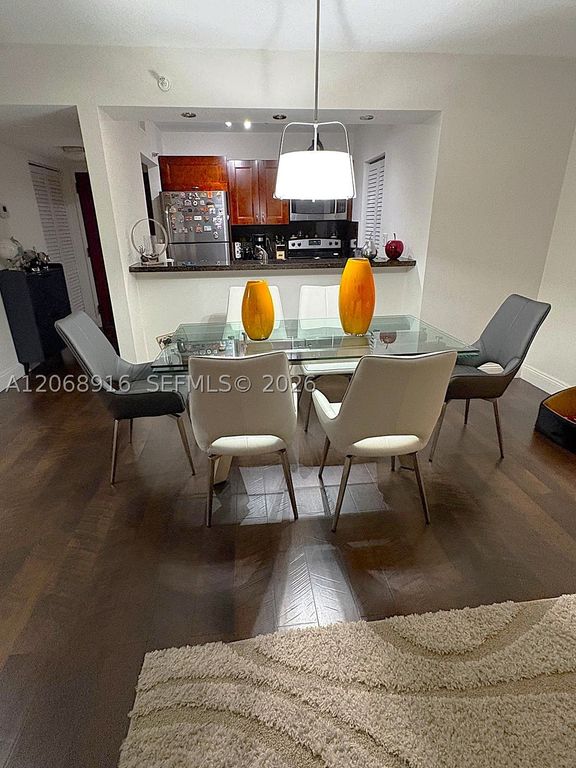 800 N Miami Ave E-905, Miami, FL 33136