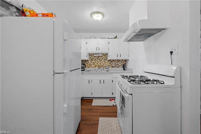 208 York DR, Portsmouth, VA 23702