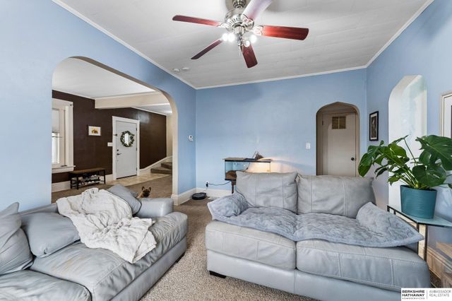 1454 S Pinkney Street, Omaha, NE 68110