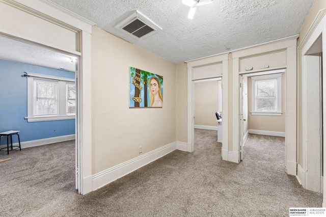 1454 S Pinkney Street, Omaha, NE 68110