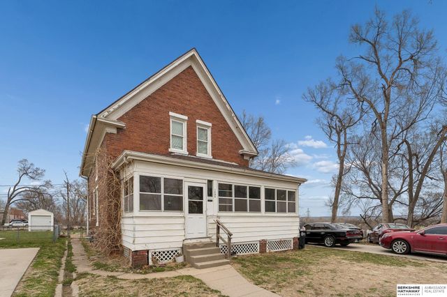 1454 S Pinkney Street, Omaha, NE 68110