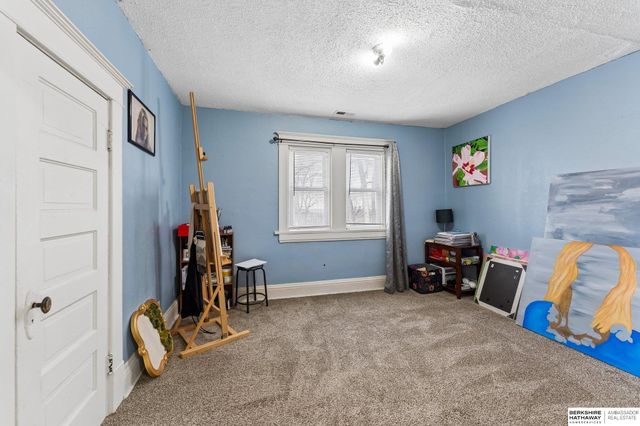 1454 S Pinkney Street, Omaha, NE 68110