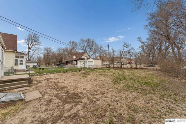 1454 S Pinkney Street, Omaha, NE 68110