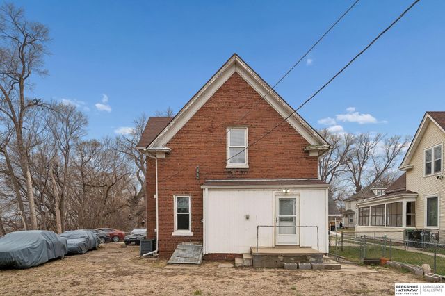 1454 S Pinkney Street, Omaha, NE 68110