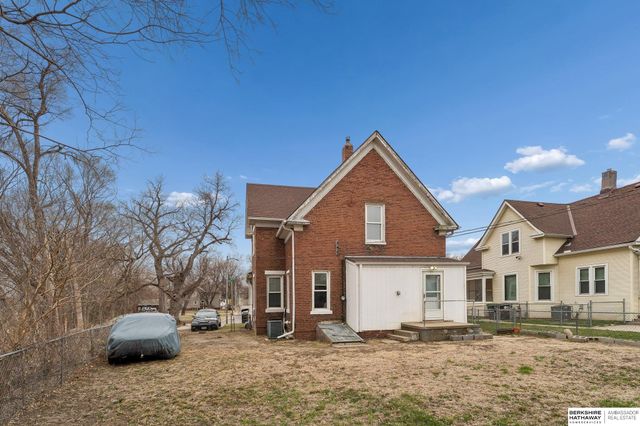1454 S Pinkney Street, Omaha, NE 68110