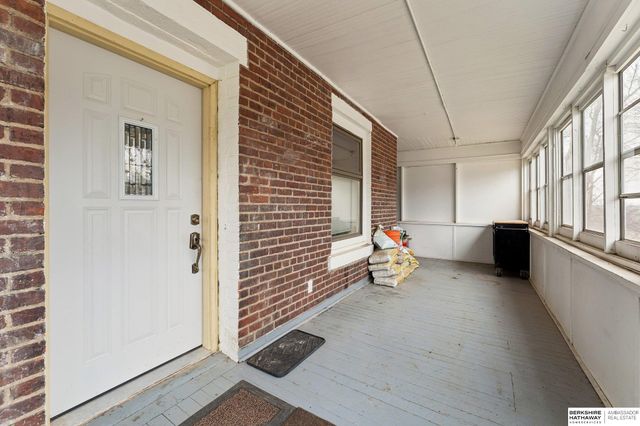 1454 S Pinkney Street, Omaha, NE 68110