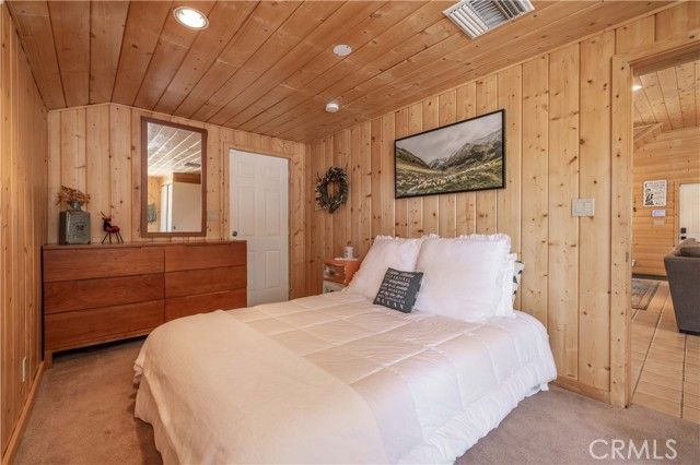 1118 Bruin Trail, Fawnskin, CA 92333