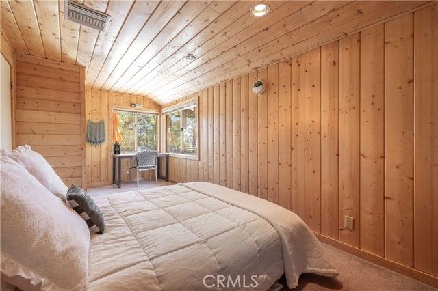 1118 Bruin Trail, Fawnskin, CA 92333