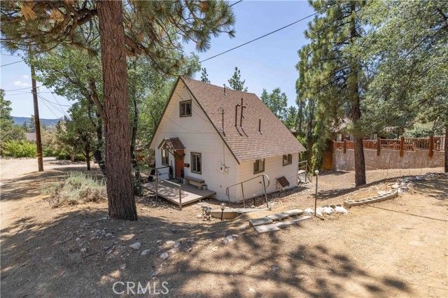 1118 Bruin Trail, Fawnskin, CA 92333