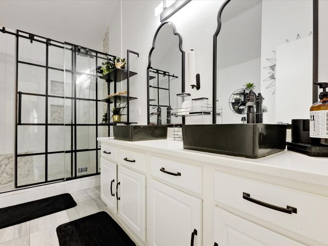 3427 Canyon Road, Grand Prairie, TX 75052