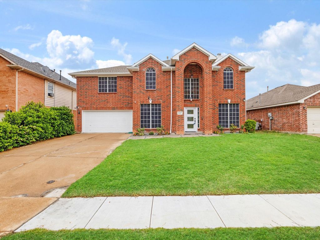 3427 Canyon Road, Grand Prairie, TX 75052