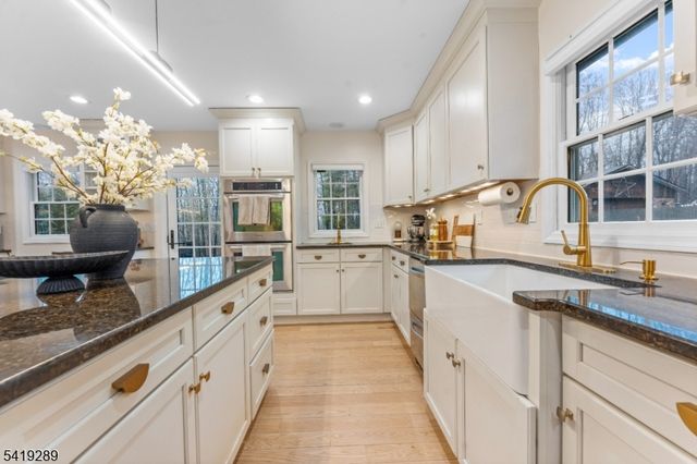 163 La Rue Rd, West Milford Twp., NJ 07435