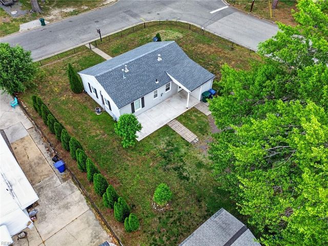 824 79th ST, Newport News, VA 23605