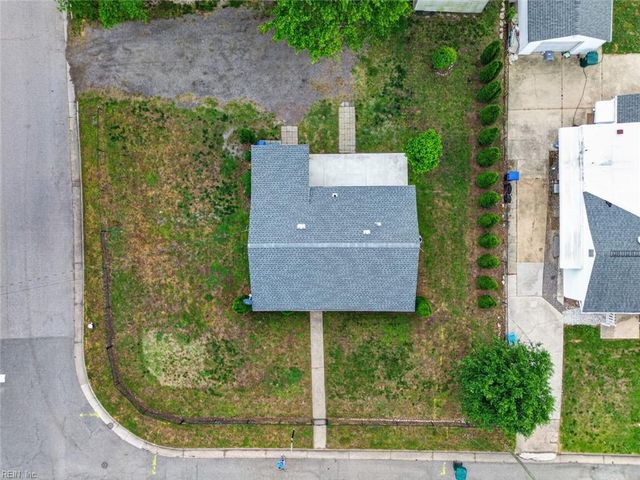 824 79th ST, Newport News, VA 23605