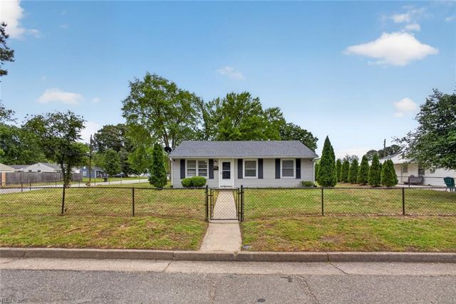 824 79th ST, Newport News, VA 23605