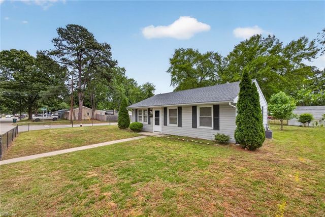 824 79th ST, Newport News, VA 23605