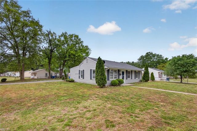 824 79th ST, Newport News, VA 23605