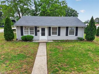 824 79th ST, Newport News, VA 23605
