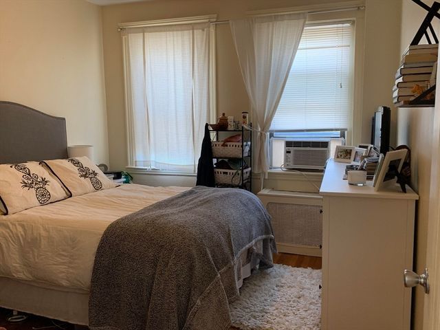 2003 Commonwealth Ave 16, Boston, MA 02135