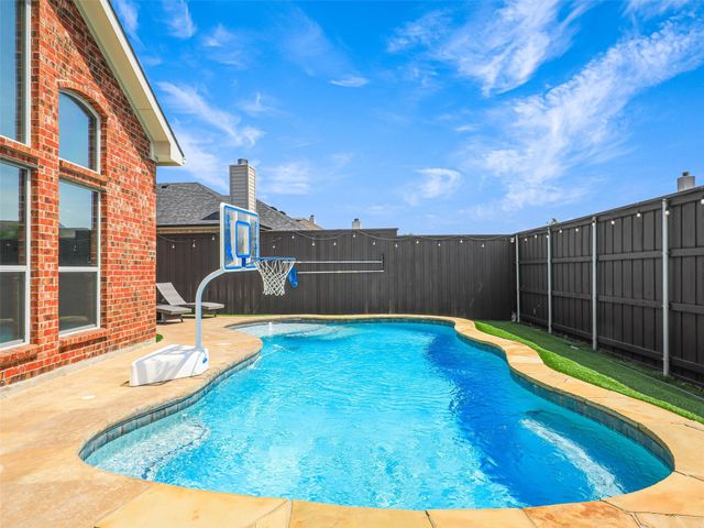 13827 Plum Valley Drive, Frisco, TX 75033