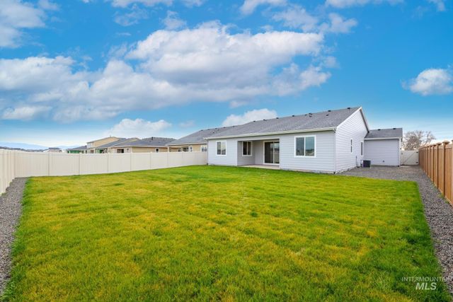 8633 W Millcreek Dr, Star, ID 83669