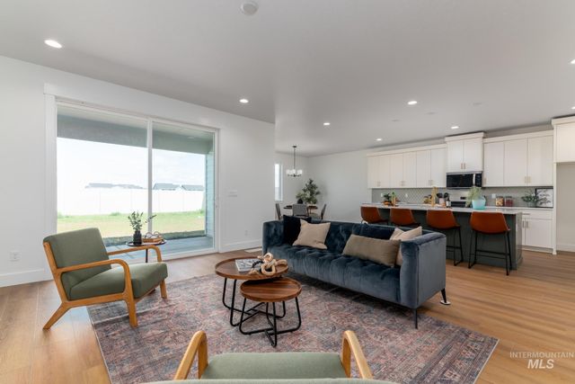 8633 W Millcreek Dr, Star, ID 83669