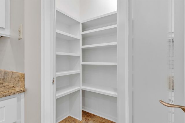 2470 N REID HOOKER RD, Eads, TN 38028