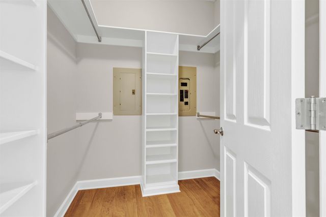 2470 N REID HOOKER RD, Eads, TN 38028