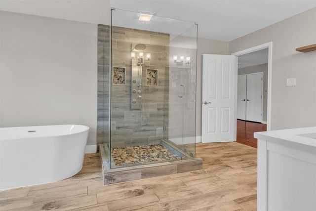 2470 N REID HOOKER RD, Eads, TN 38028