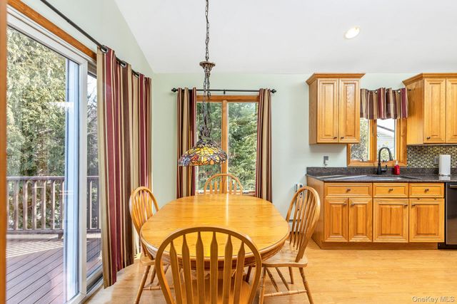 173 Fifty Acre Road S, Smithtown, NY 11787