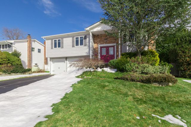 173 Fifty Acre Road S, Smithtown, NY 11787