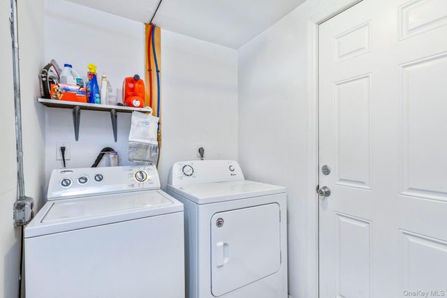 173 Fifty Acre Road S, Smithtown, NY 11787