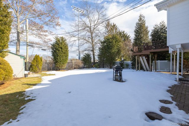 173 Fifty Acre Road S, Smithtown, NY 11787