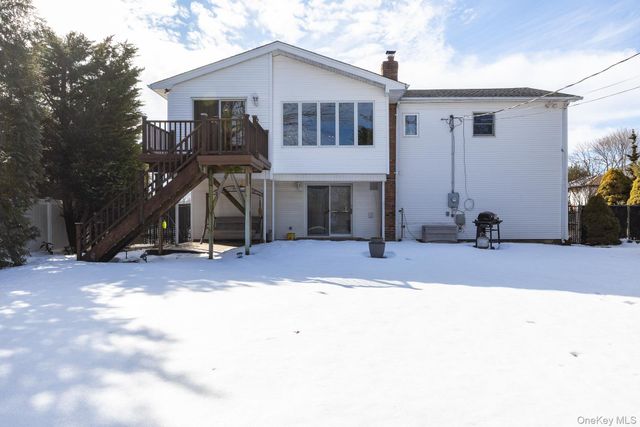 173 Fifty Acre Road S, Smithtown, NY 11787