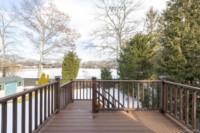 173 Fifty Acre Road S, Smithtown, NY 11787