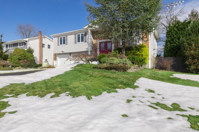 173 Fifty Acre Road S, Smithtown, NY 11787