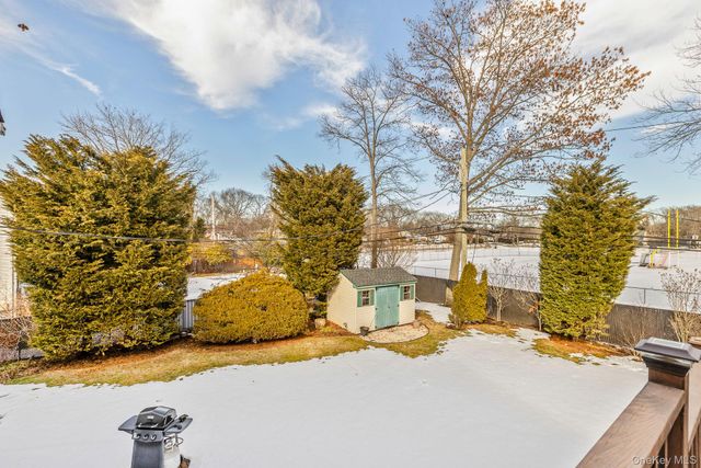 173 Fifty Acre Road S, Smithtown, NY 11787