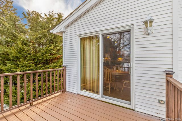 173 Fifty Acre Road S, Smithtown, NY 11787