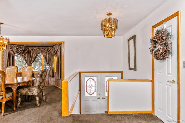 173 Fifty Acre Road S, Smithtown, NY 11787