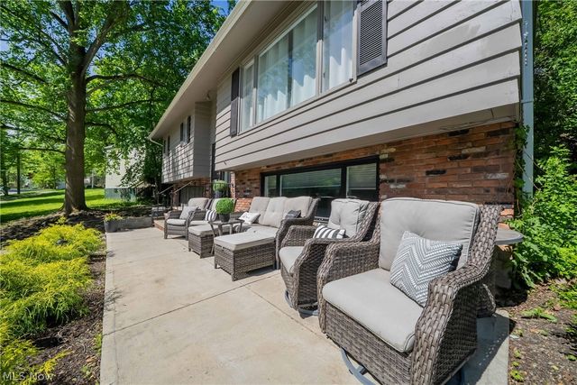 2314 Lyndway Road, Beachwood, OH 44122